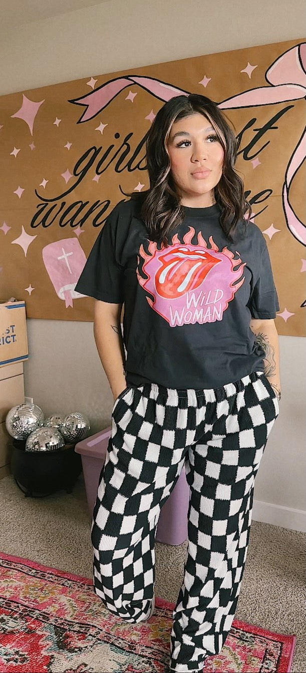 WILD WOMAN GRAPHIC TEE